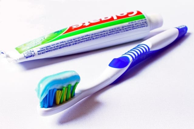 dentifrice-avec-du-fluor