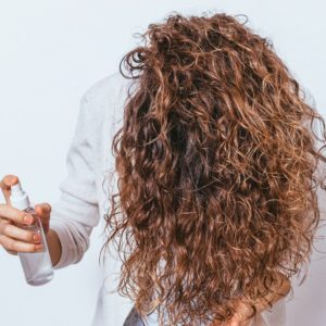 crème-pour-cheveux-bouclés