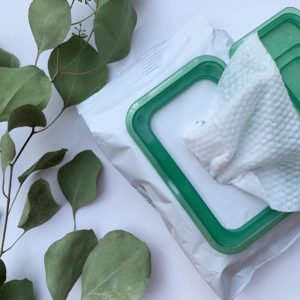 des-lingettes-démaquillantes