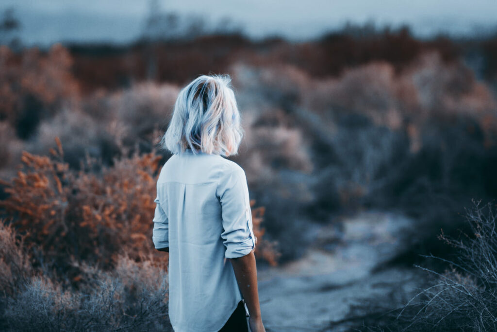 Comment-faire-pour-avoir-de-beaux-cheveux-blancs-naturellement