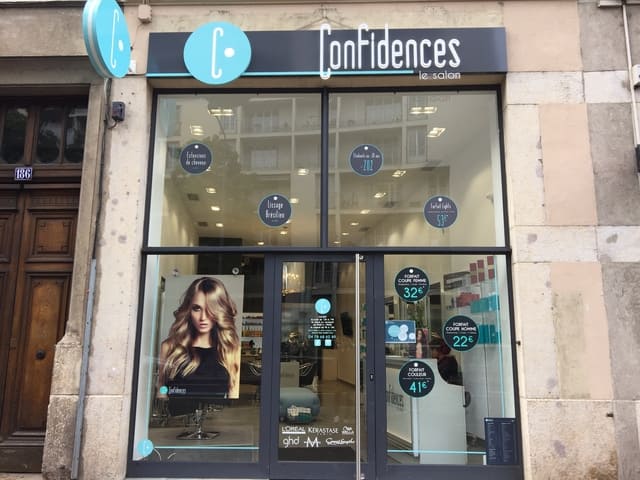 Confidences-le-salon